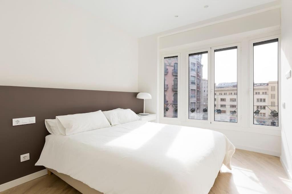 Modern And Bright Well Located In Gracia Apartment