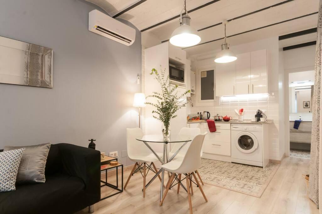 Apartment Benet Mercad Free Wi-fi Newly Renovate Barcelona