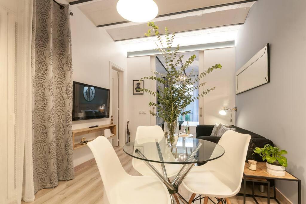 Benet Mercad Free Wi-fi Newly Renovate *