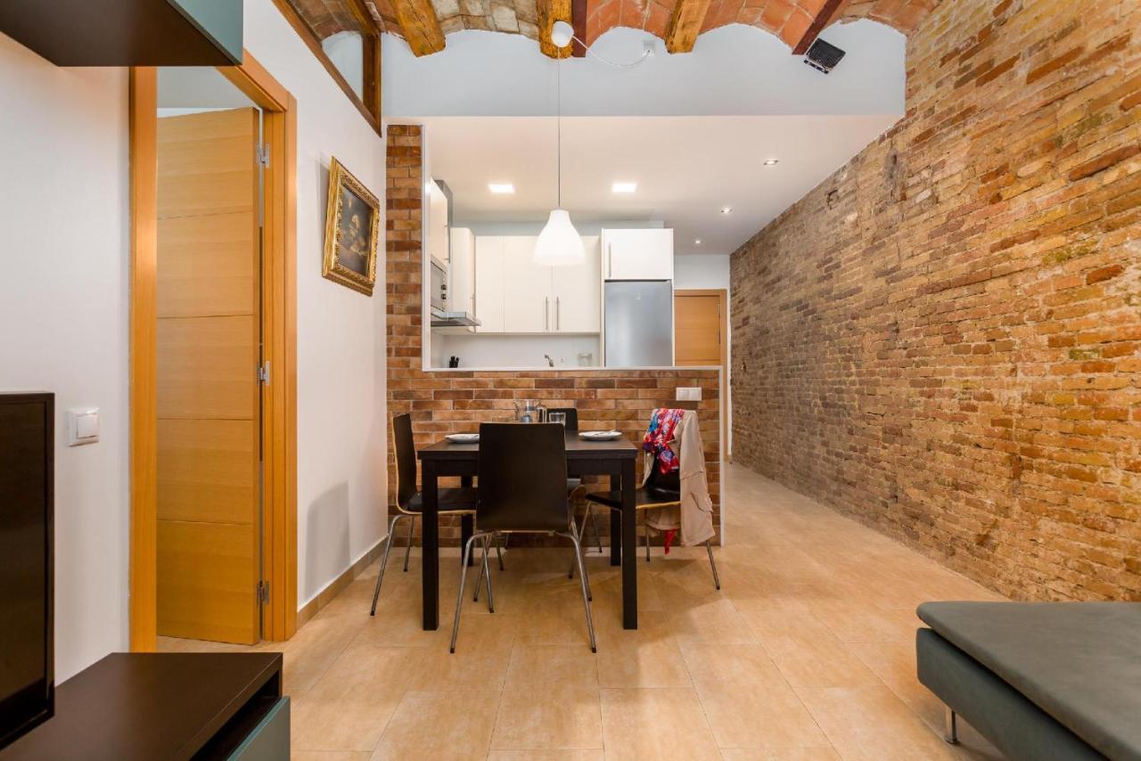 Gracia Gem Ac, Near Fontana Metro, Hipster Haven Apartment Barcelona