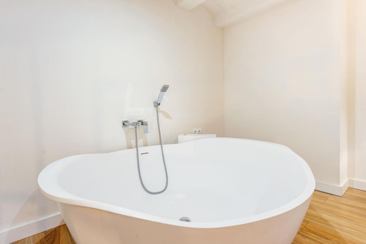 Quiet Gem With Jacuzzi In The Center Apartment