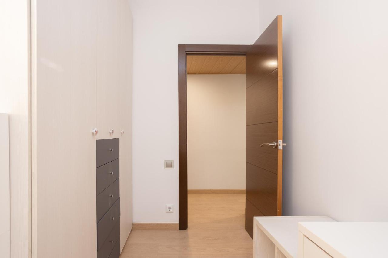 Sunny Beachside Haven 2 Bd In The Marina District * Barcelona
