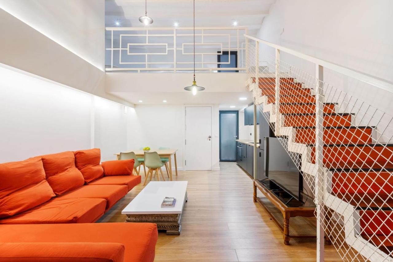 Apartment Quiet Gem With Jacuzzi In The Center