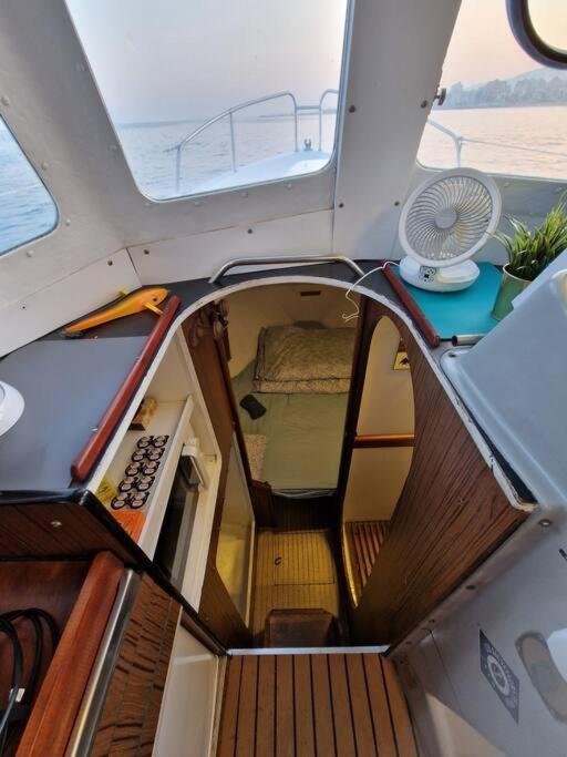 Hotel en barco Primavera Sound Romantic Fisherboat