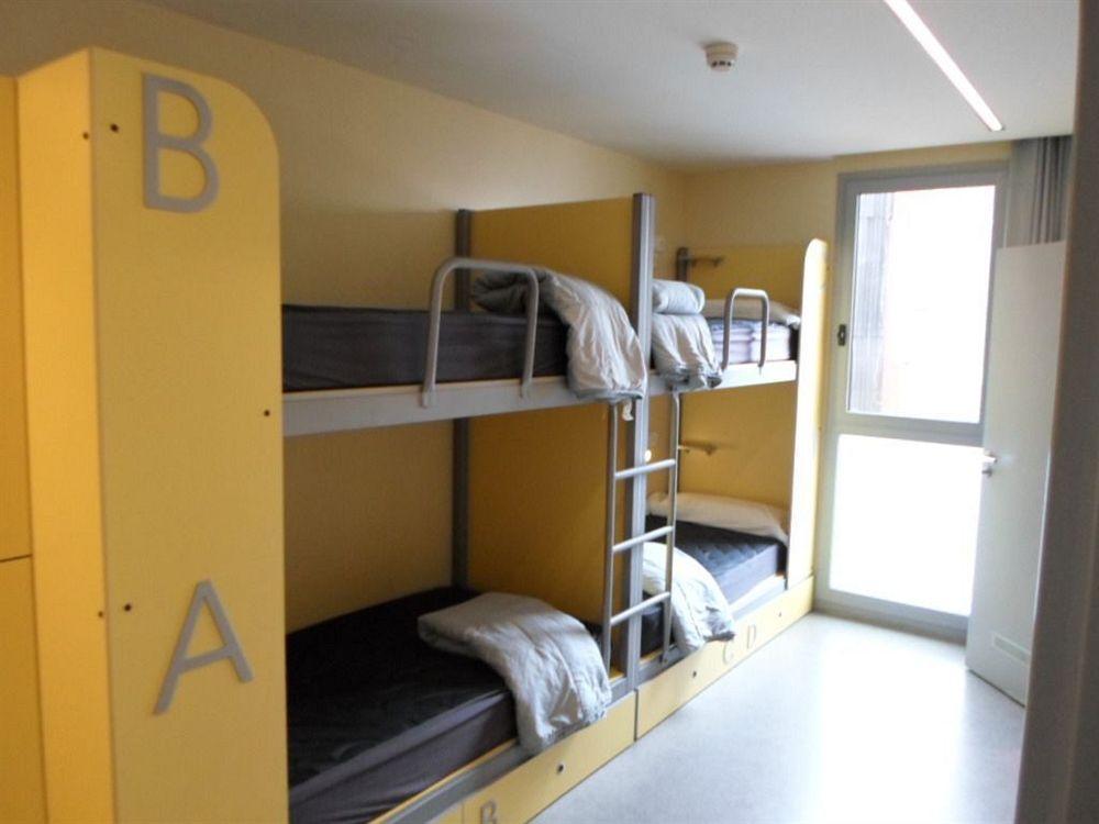 Hostel Twentytu Barcelona