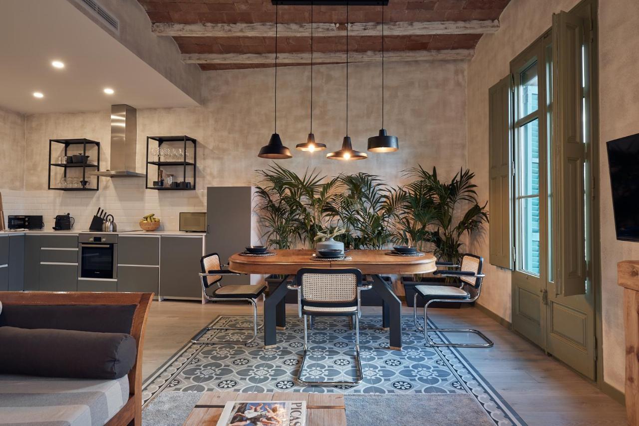 Maya - Two Bedroom In Enric Granados Apartment Barcelona