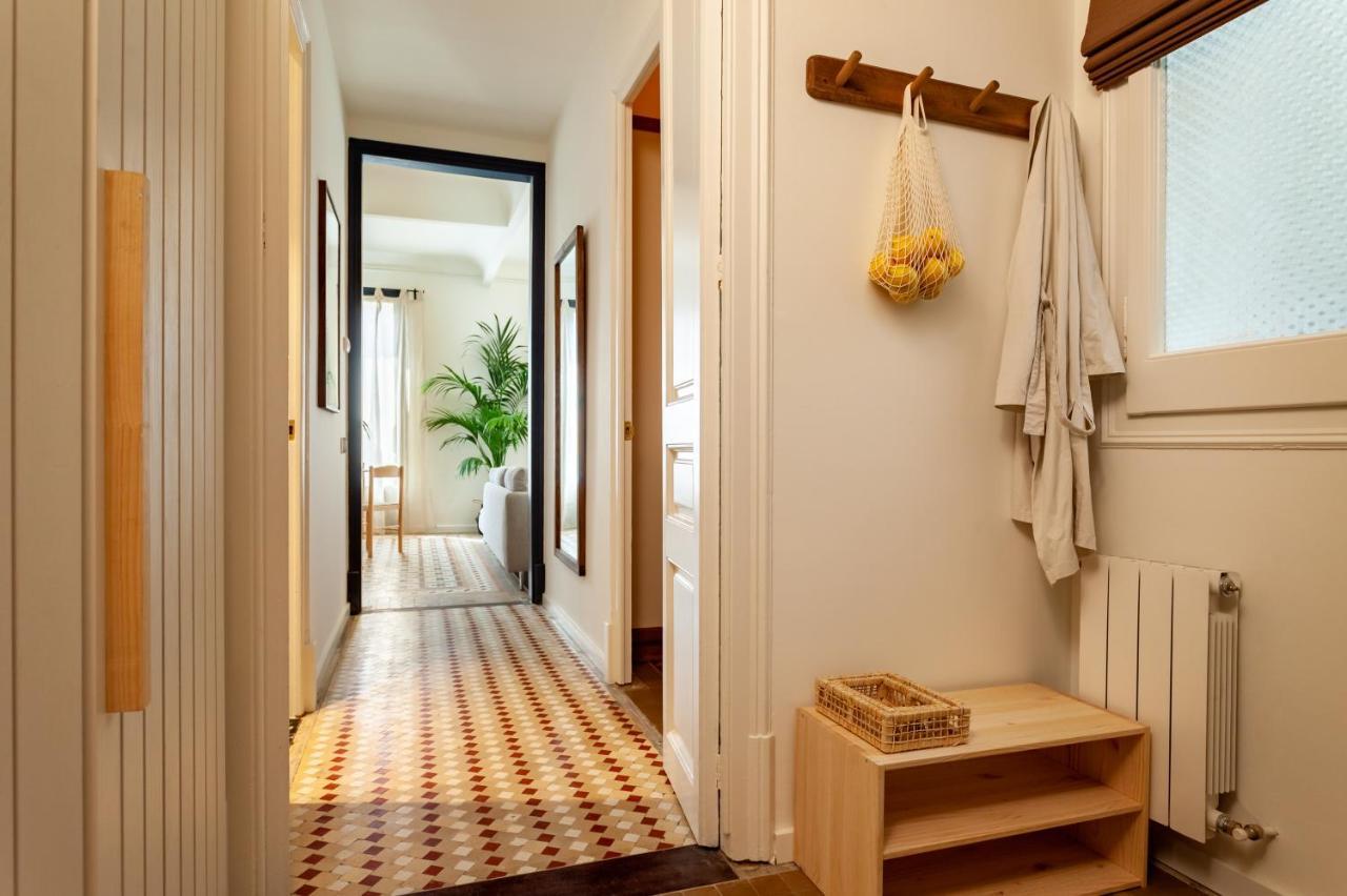 Milos - Two Bedroom In Mallorca St Apartment Barcelona