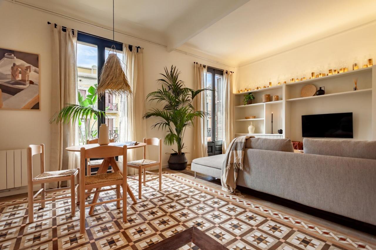 Milos - Two Bedroom In Mallorca St Barcelona