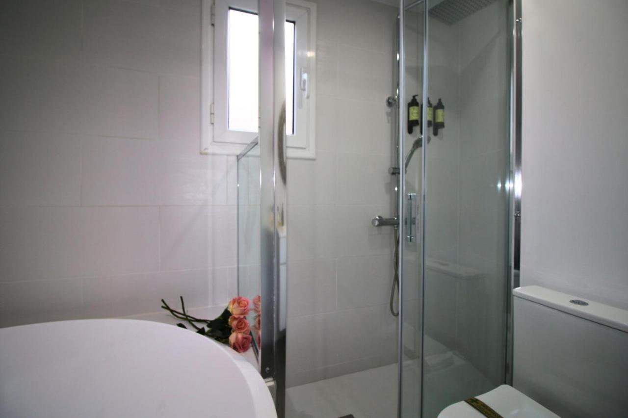 Luxurius For 4 People With Jacuzzi Apartment