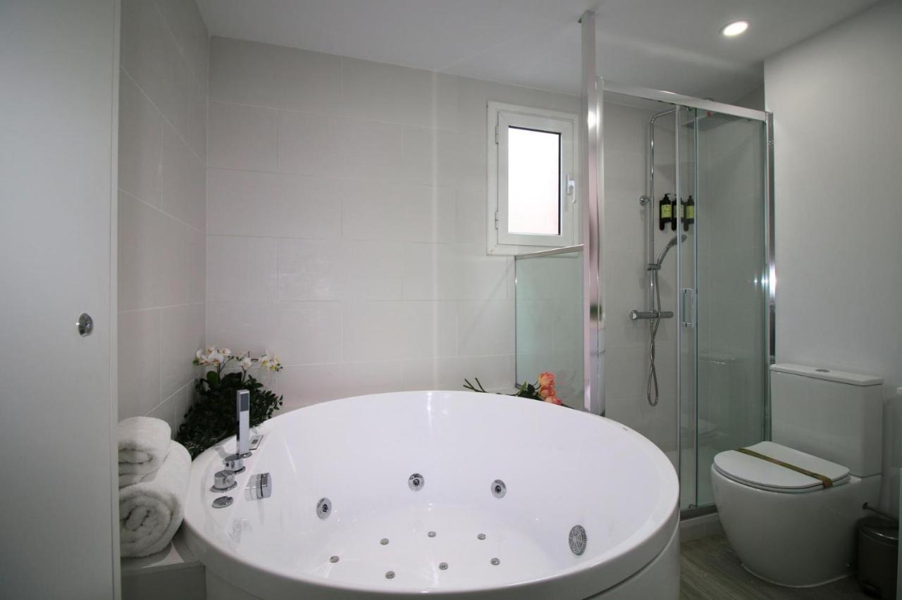 Luxurius For 4 People With Jacuzzi Apartment