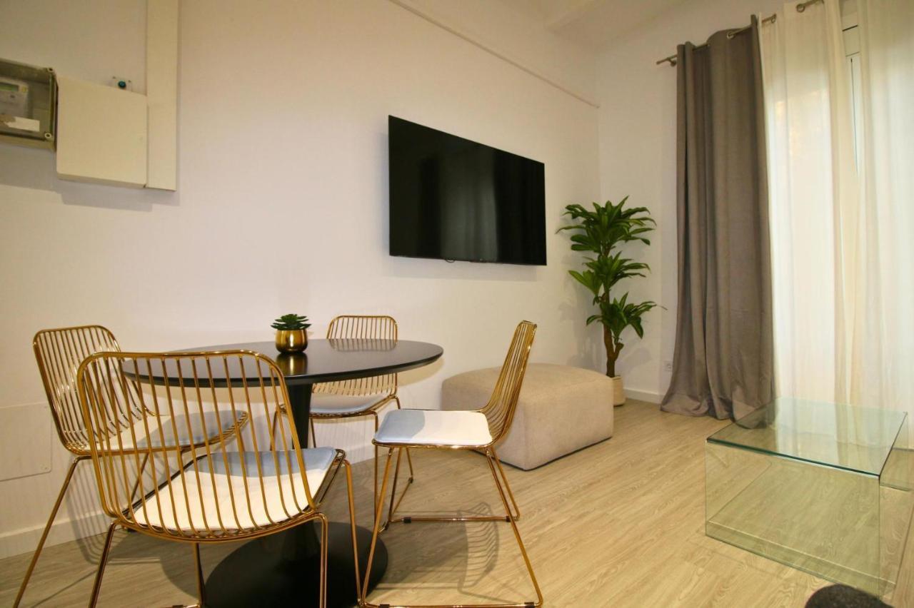 Luxurius For 4 People With Jacuzzi *
