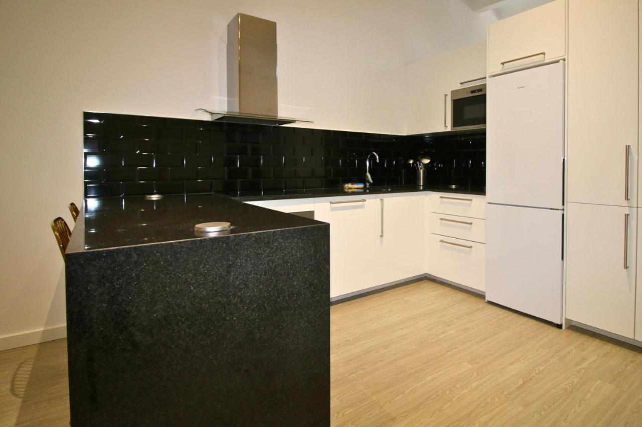 Apartment Luxurius For 4 People With Jacuzzi
