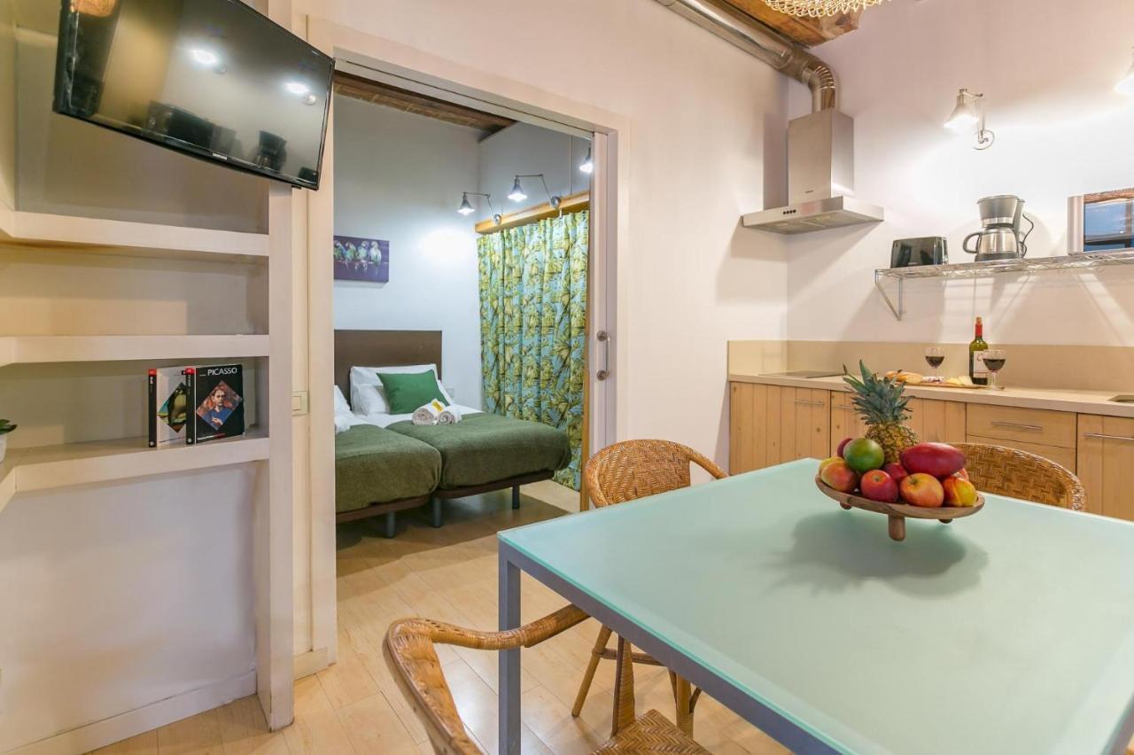 Only 100 Meters From The Barcelona