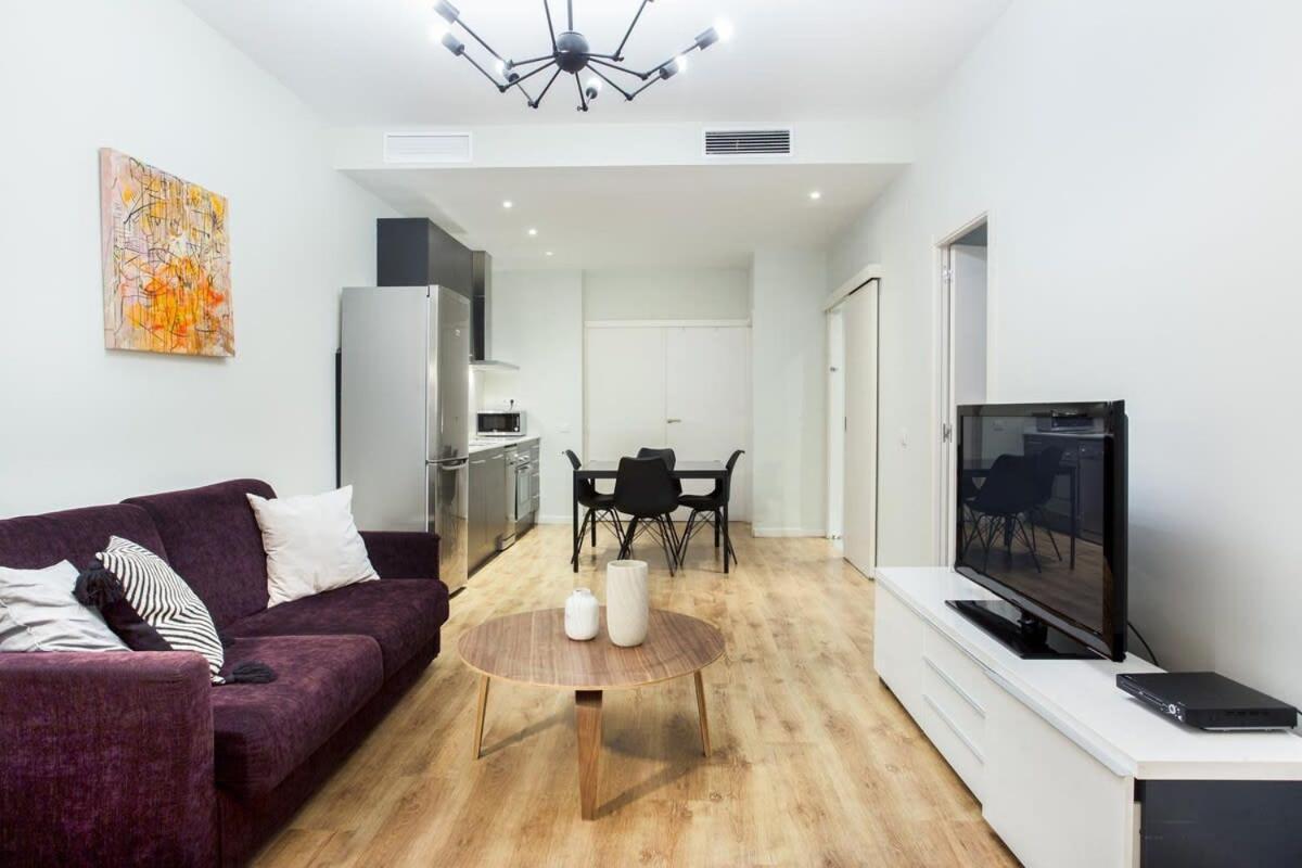 Centric 3bedroom In Ramblas 2 1b Apartment *