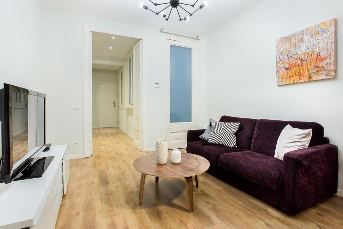 Centric 3bedroom In Ramblas 2 1b * Barcelona