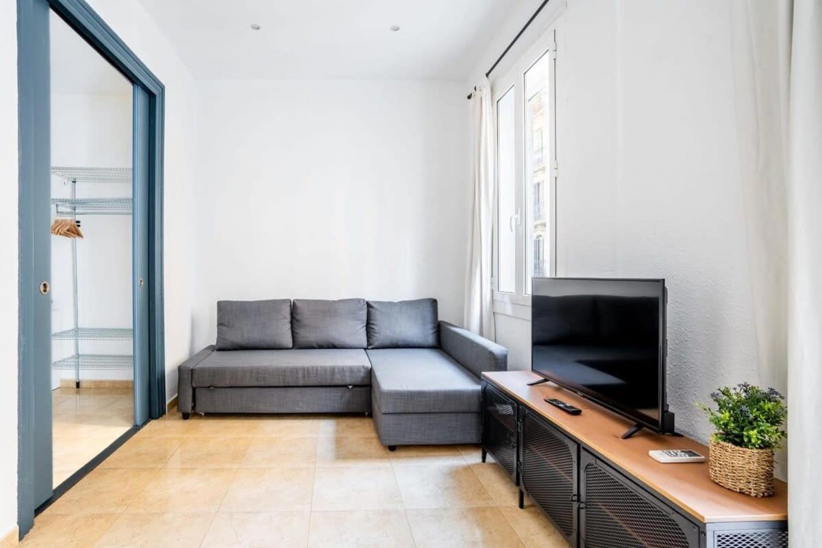 Private Terrace Attico 3bd In Gran De Gracia Barcelona