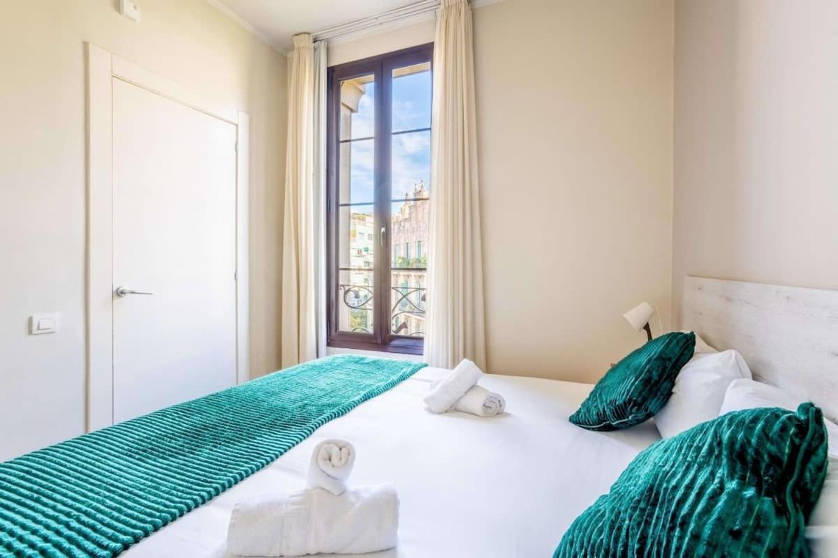 Apartment Eixample Next To Paseo De Gracia Modern 3bd *
