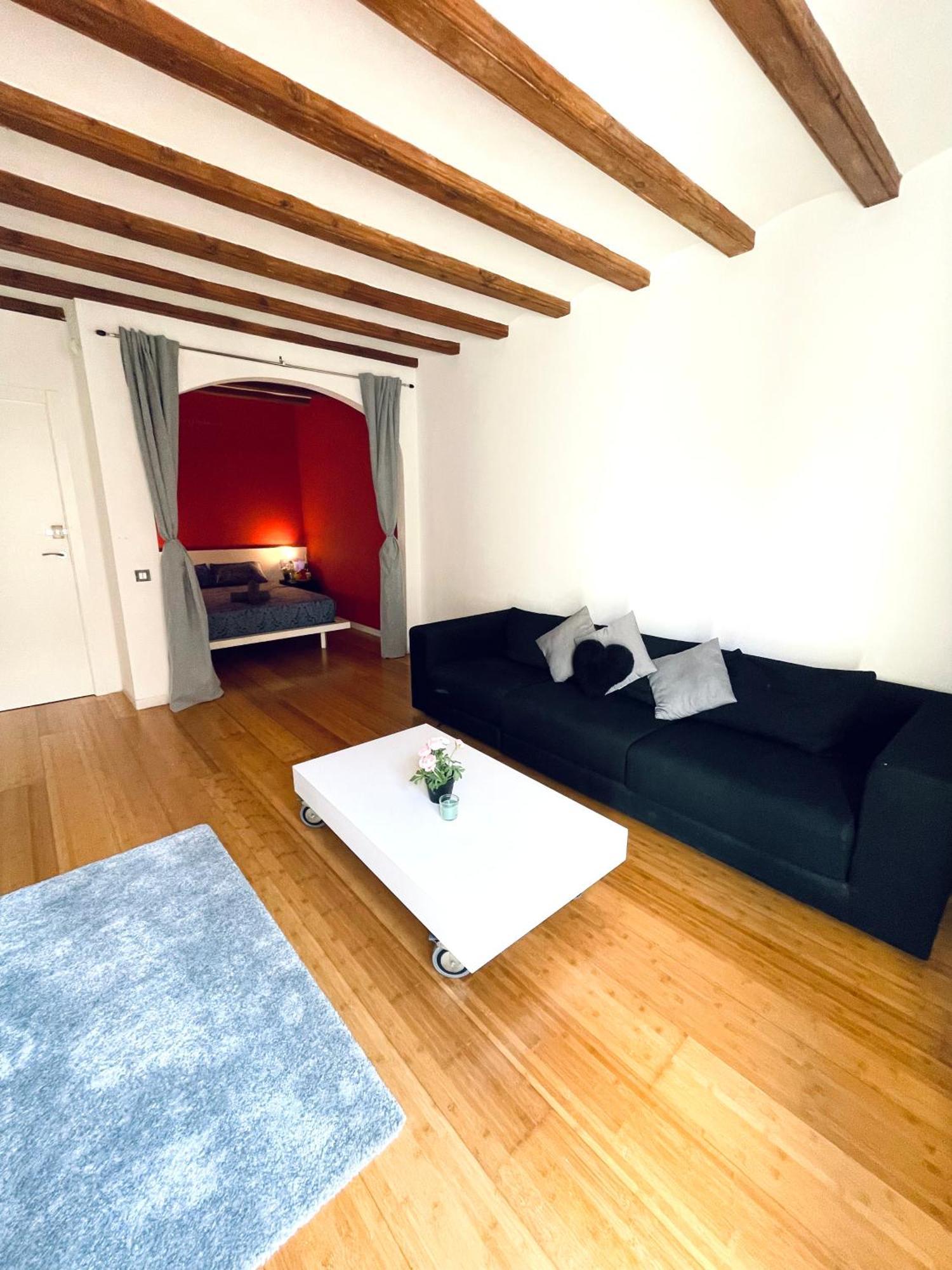 Bed and breakfast Nou De La Rambla 2