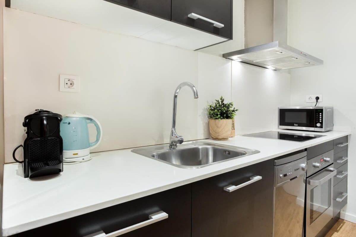Centric 3bedroom In Ramblas 2 1b Apartment Barcelona