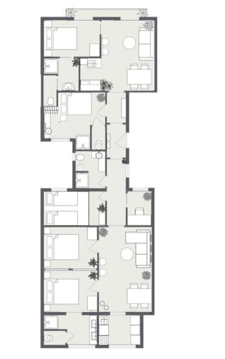 Plaza Catalunya Recently Renovated 5bd-4bth Apartment Barcelona