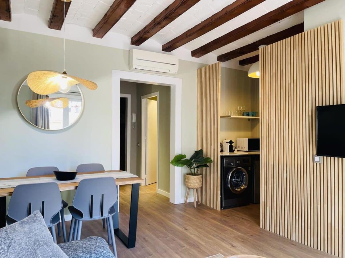 Plaza Catalunya Recently Renovated 5bd-4bth Barcelona