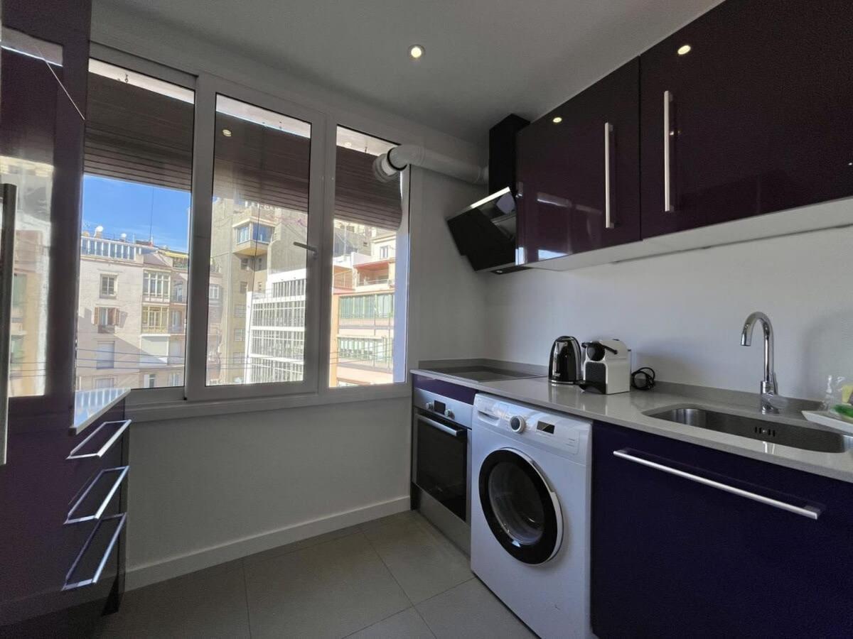 Plaza Catalunya Recently Renovated 5bd-4bth Barcelona