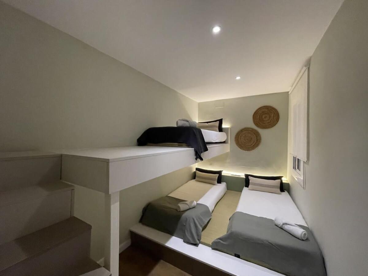 Plaza Catalunya Recently Renovated 5bd-4bth *