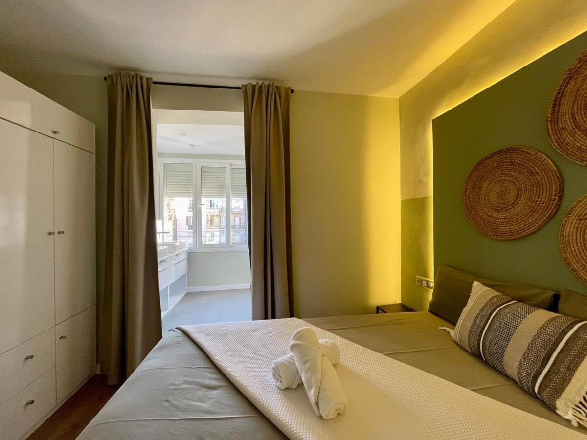 Apartment Plaza Catalunya Recently Renovated 5bd-4bth *