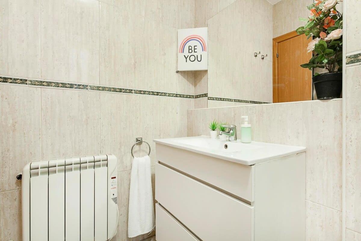Comfortable 3bd In Poblenou Next To The Only For Families! Barcelone
