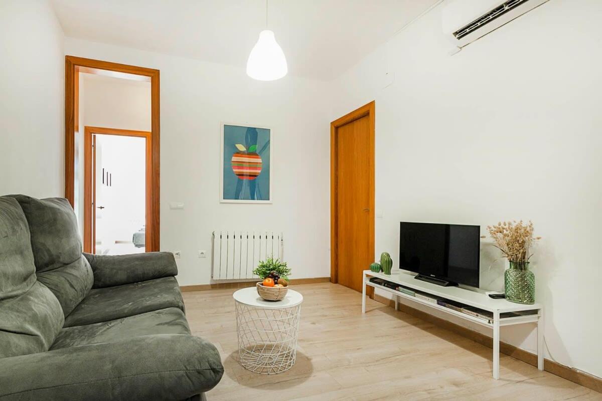 Comfortable 3bd In Poblenou Next To The Only For Families! Appartement Barcelone
