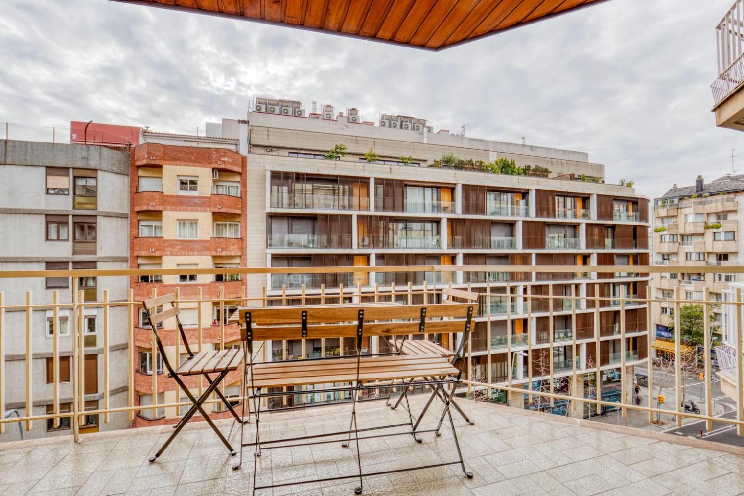 Blueground Galvany Balcony Furnished Bcn-127 Apartment Barcelona