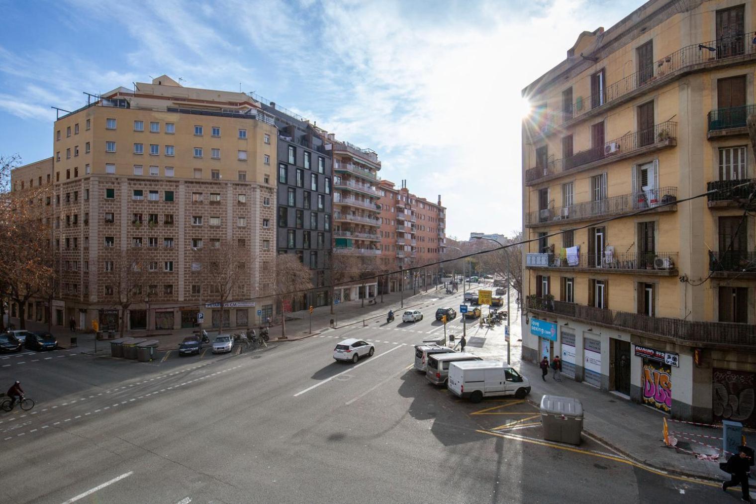 Blueground Sagrada Familia Balcony Renovated Bcn-123 Appartement Barcelona