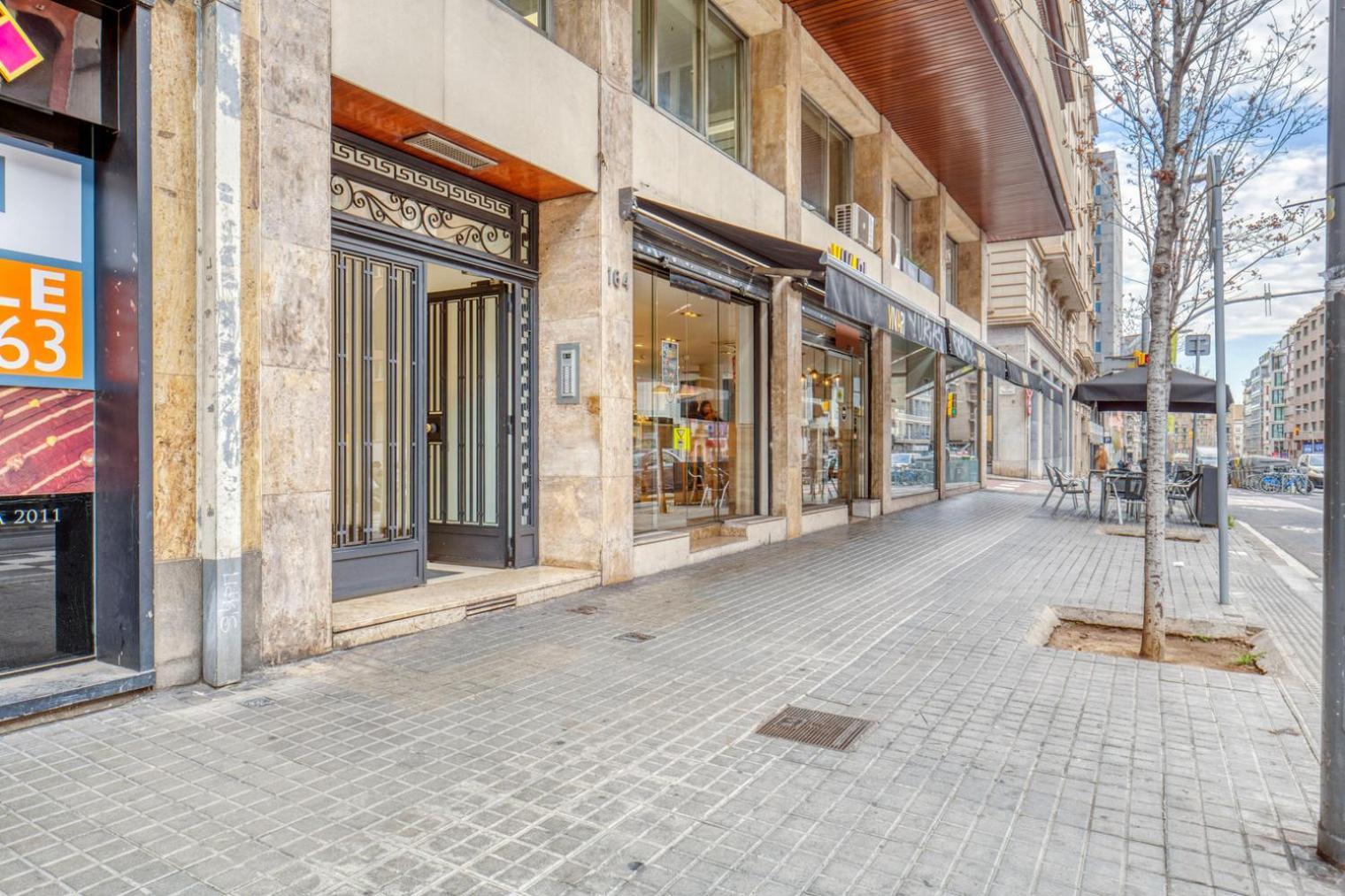 Blueground Galvany Balcony Furnished Bcn-127 Apartment *