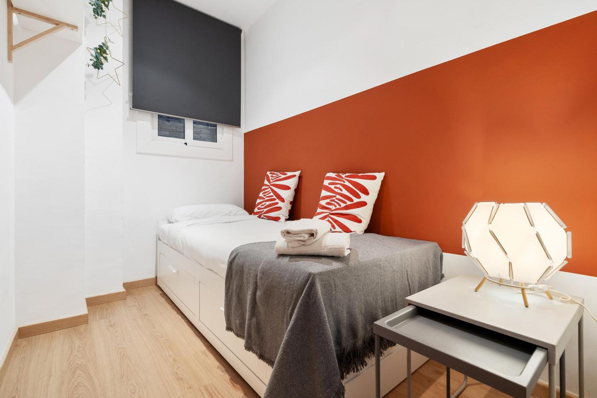 Recently Renovated 2 Bedroom In Eixample Barcelone