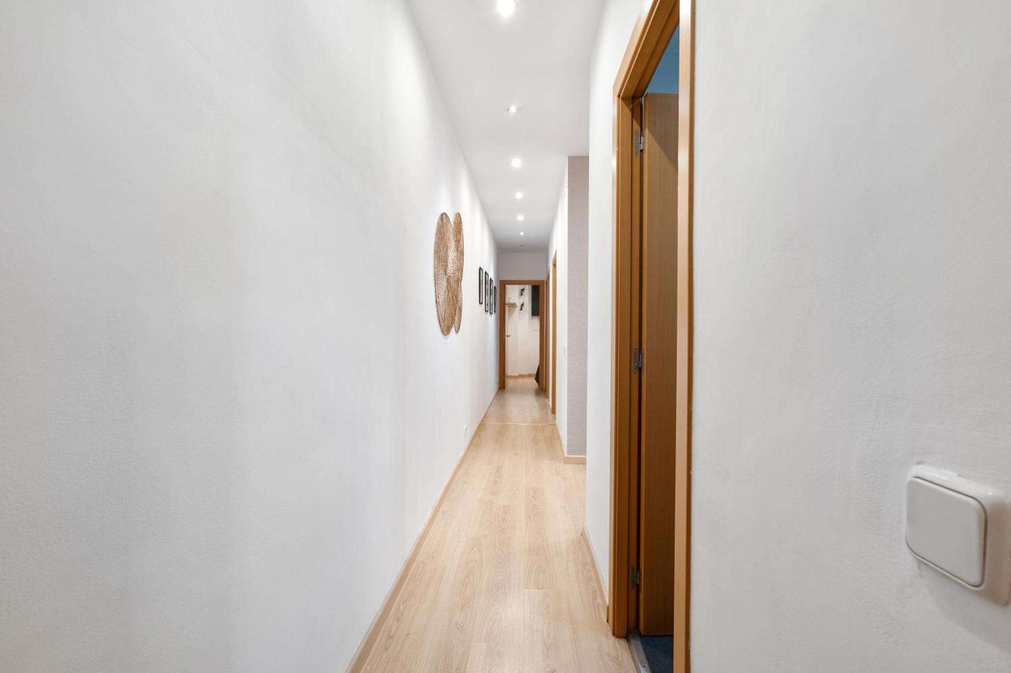 Recently Renovated 2 Bedroom In Eixample * Barcelone
