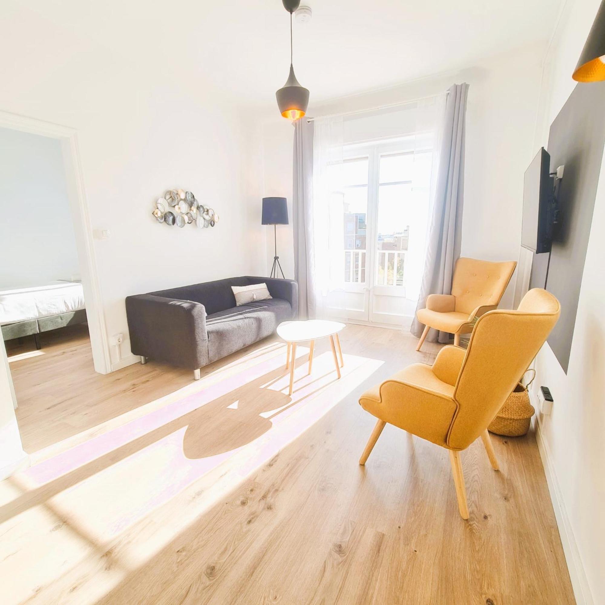 G74 Avenida Gaudi 4 Bedrooms With Balcony- Sagrada Familia Apartamento