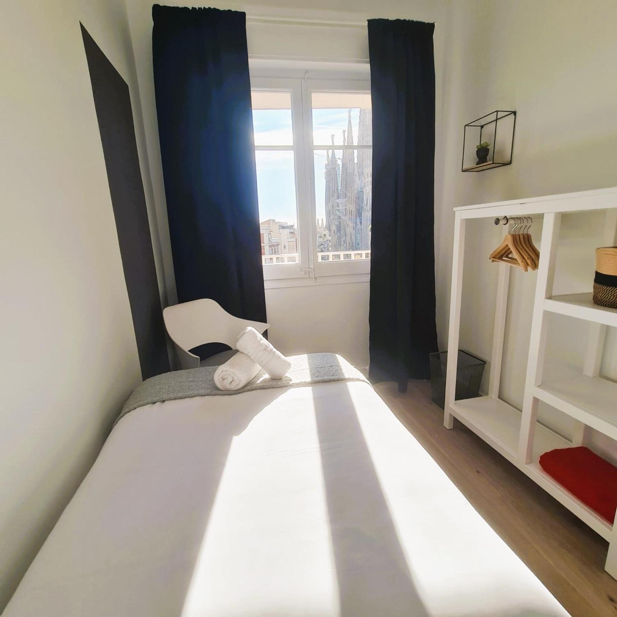 G74 Avenida Gaudi 4 Bedrooms With Balcony- Sagrada Familia * Barcelone
