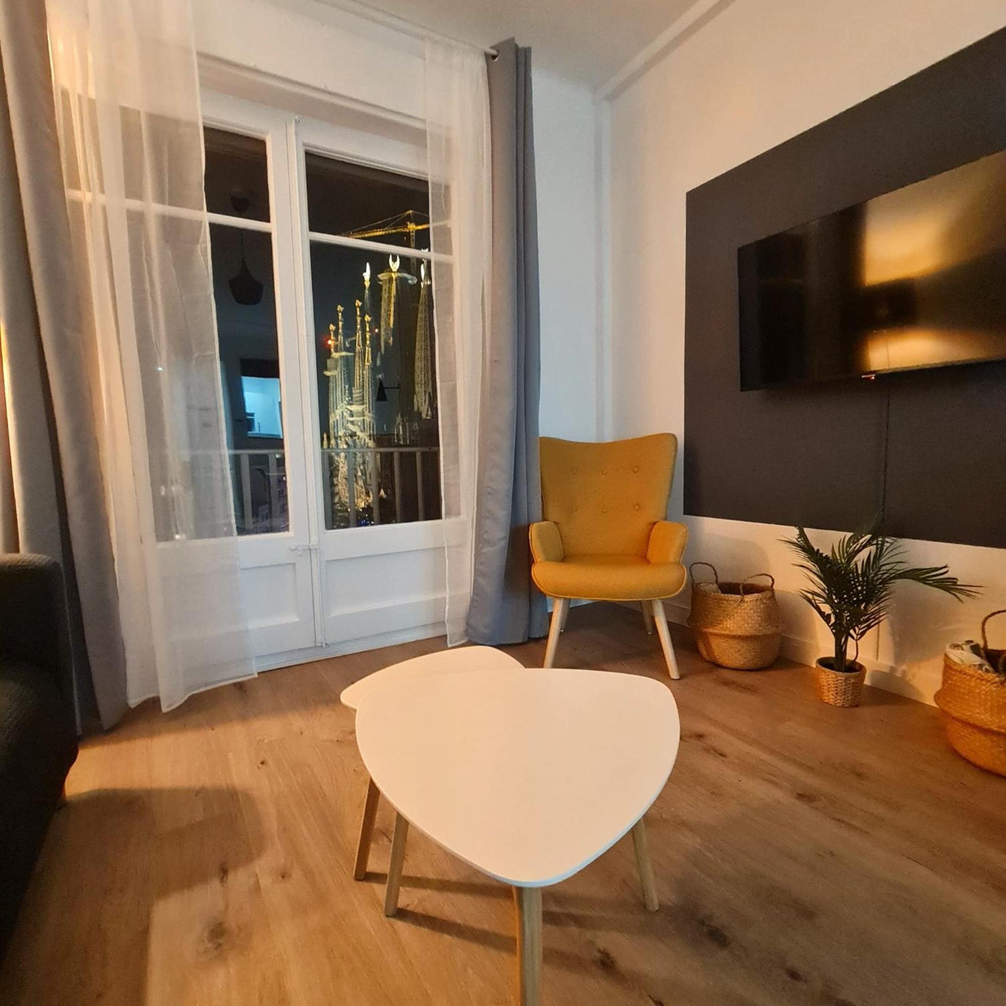 G74 Avenida Gaudi 4 Bedrooms With Balcony- Sagrada Familia Apartamento Barcelona