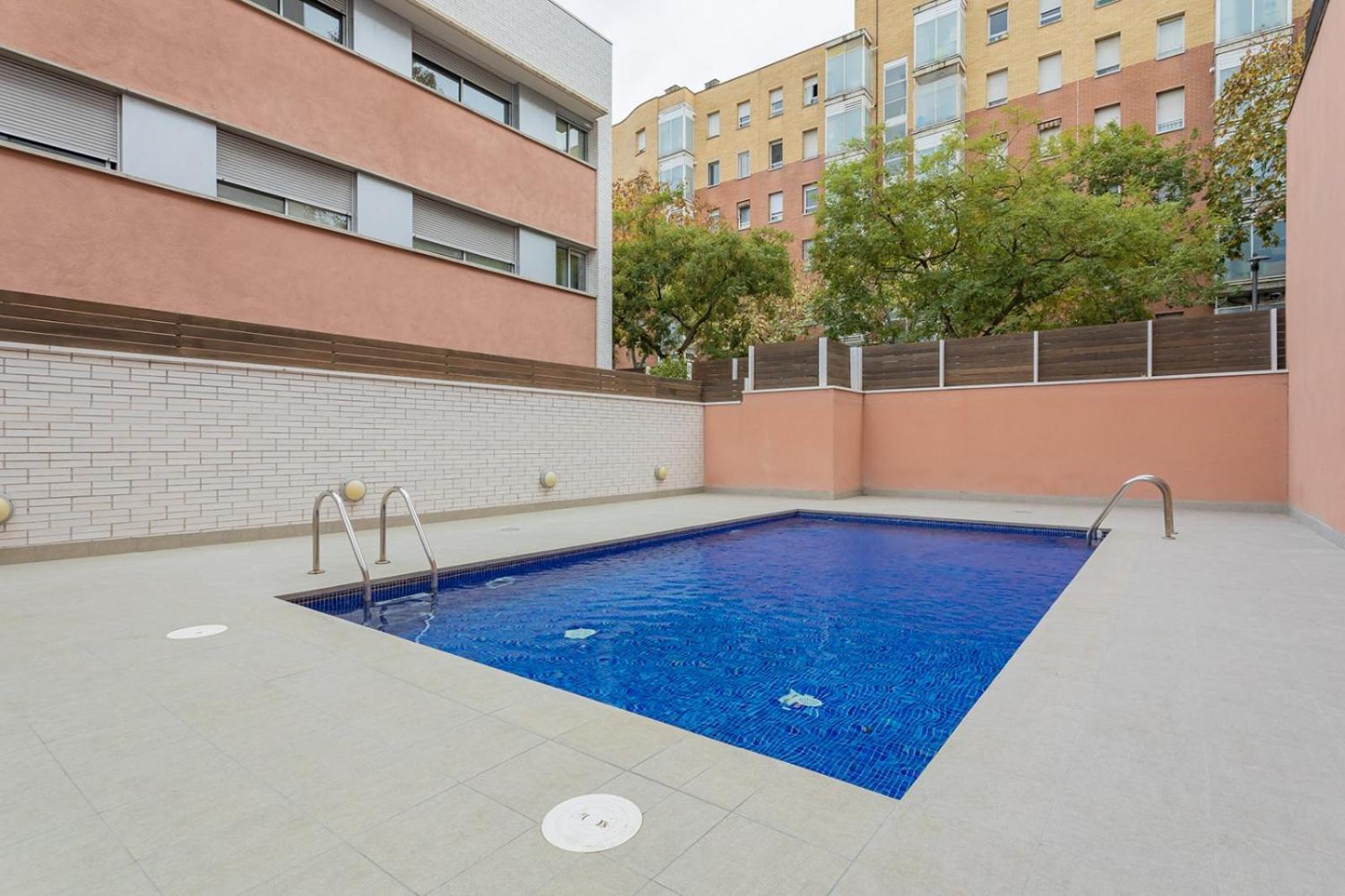 Pool Luxury 2 Bedrooms - 2 Terraces - Parking - Long Term Barcelona