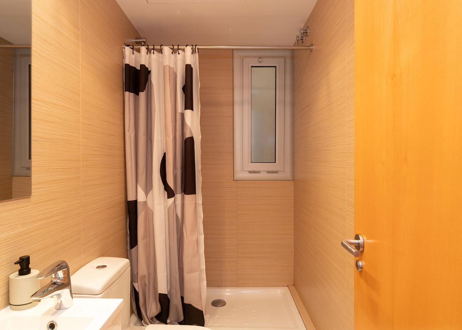 Modern Near Pl. Espana Apartment *