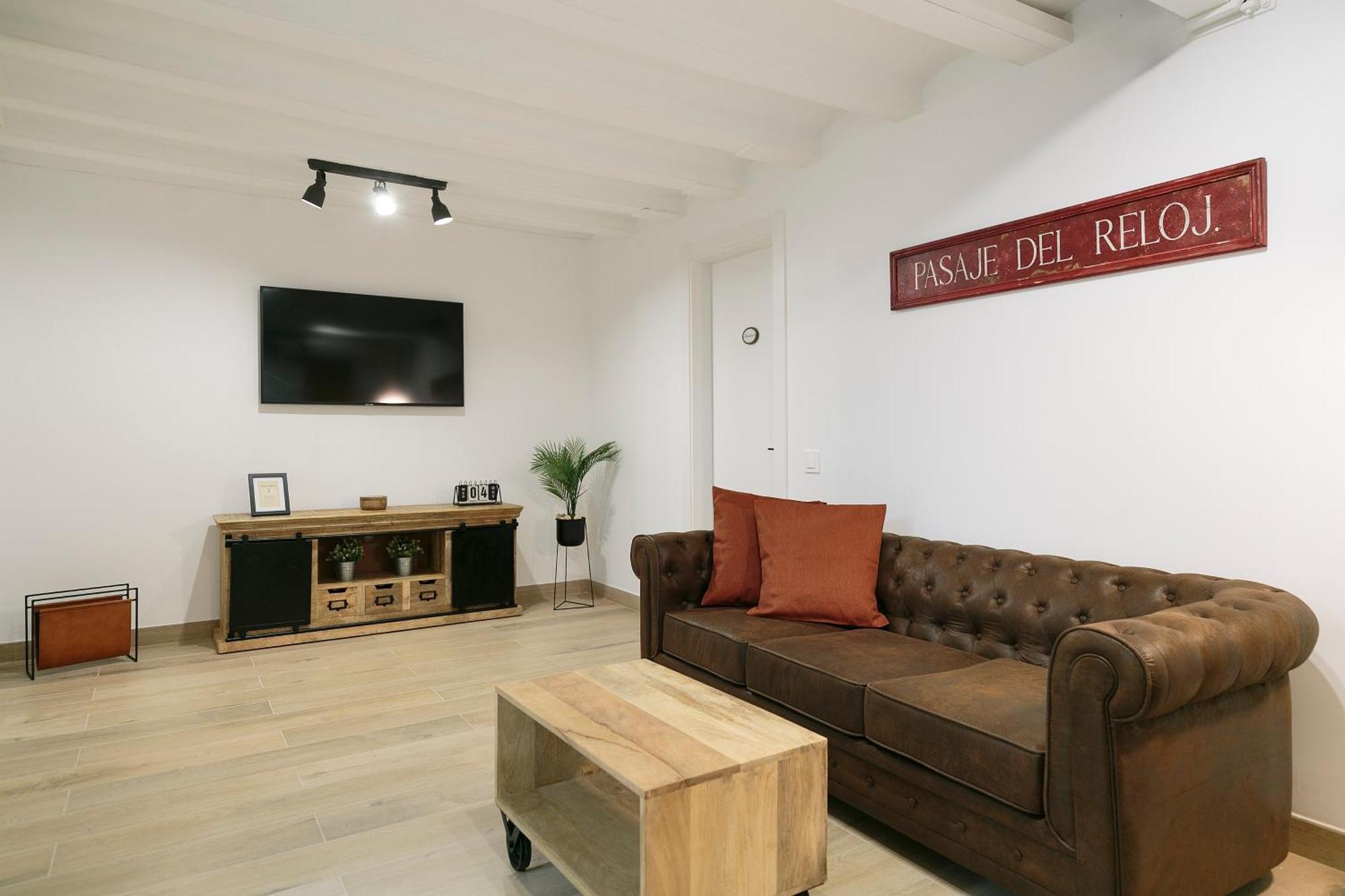 Keyfamily Loft Ramblas Apartment