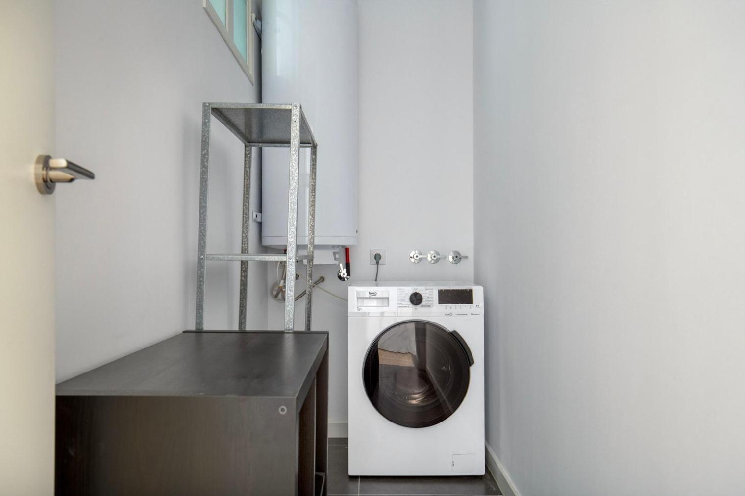 Apartment Blueground Sarria Nr Old Town Bcn-103 *