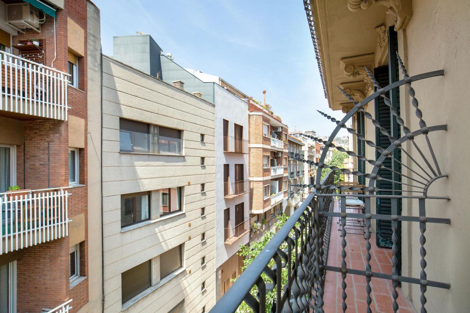 Apartment Blueground Sarria Nr Old Town Bcn-103