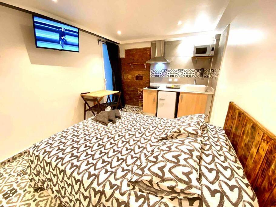 B4 Estudio Nuevo! Cocina Y Bano Privado! A 1 Calle Del Metro Apartment *
