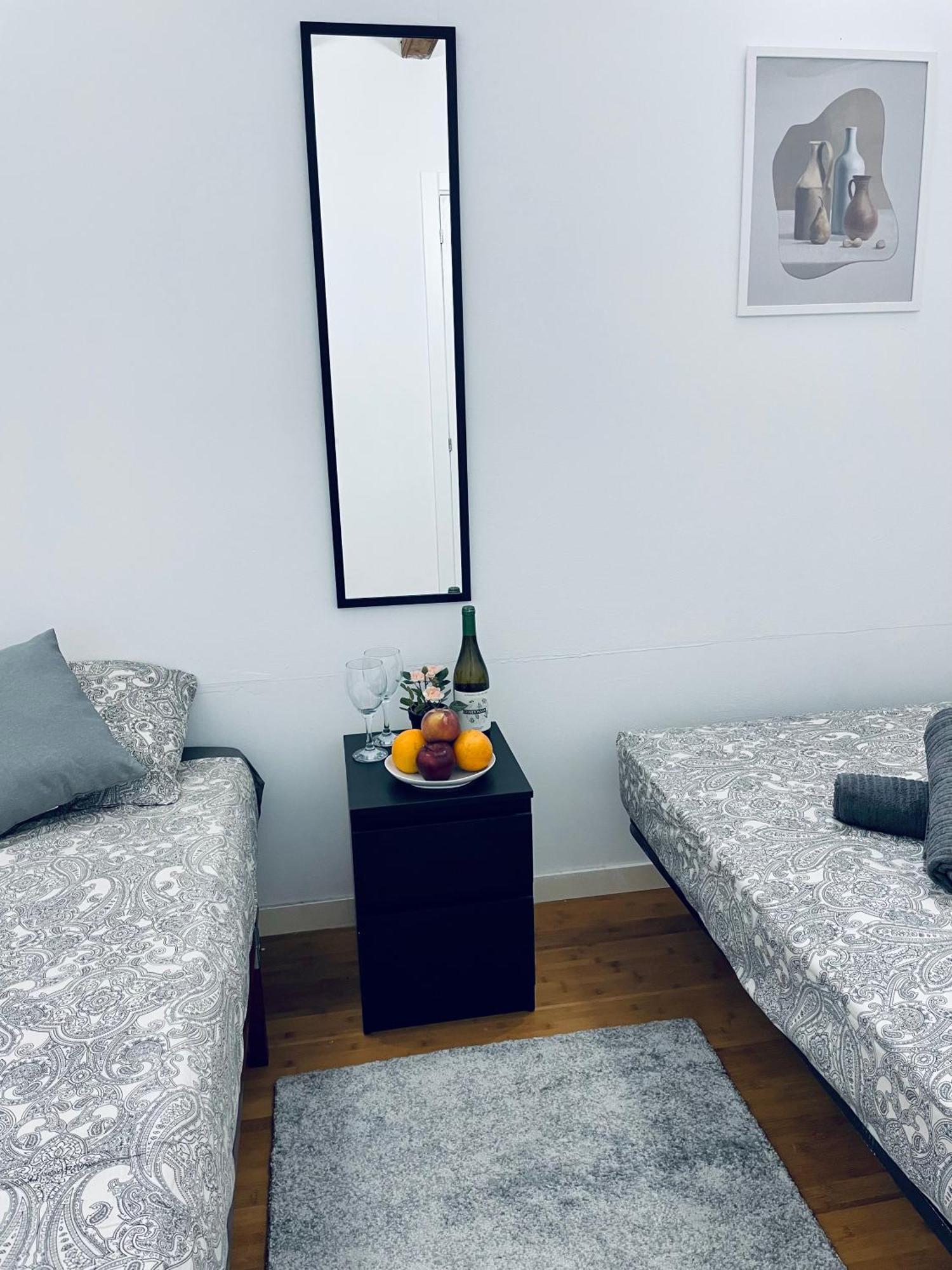 Nou De La Rambla 2 Couette-café *