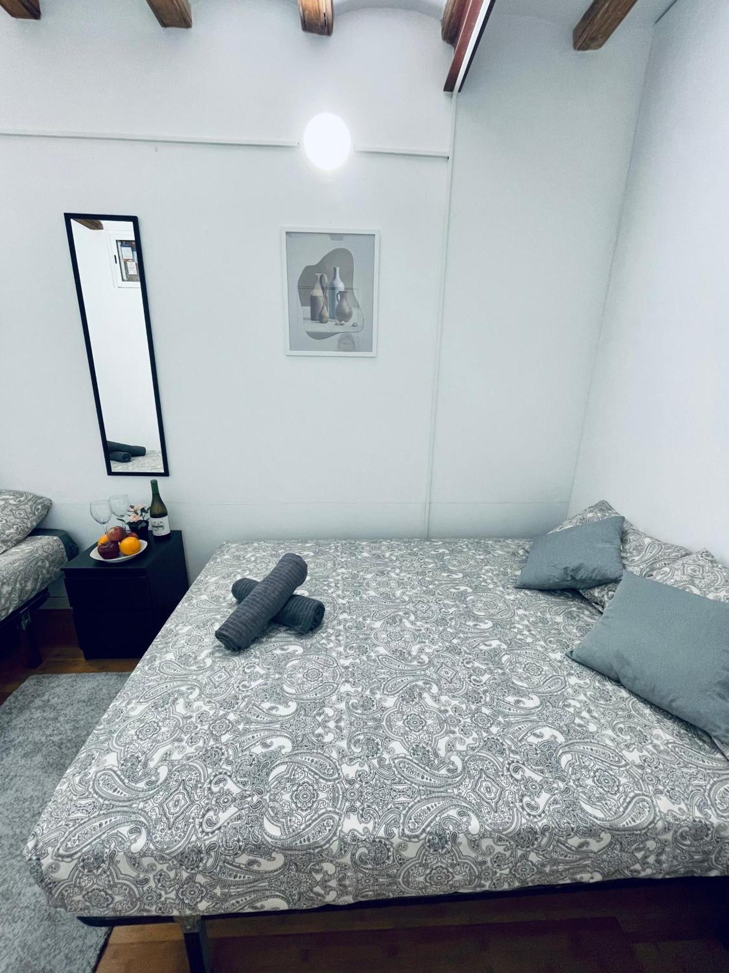 Couette-café Nou De La Rambla 2 *
