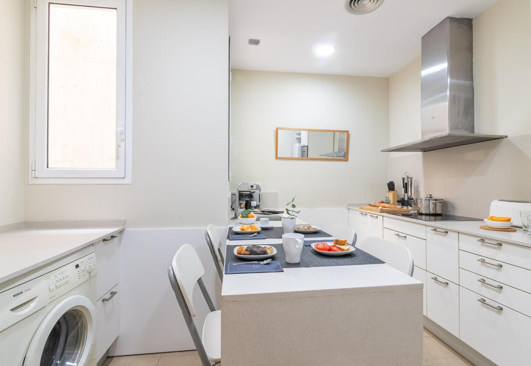My Space - Spacious And Modern Near The Hospital Clinic * Barcelona