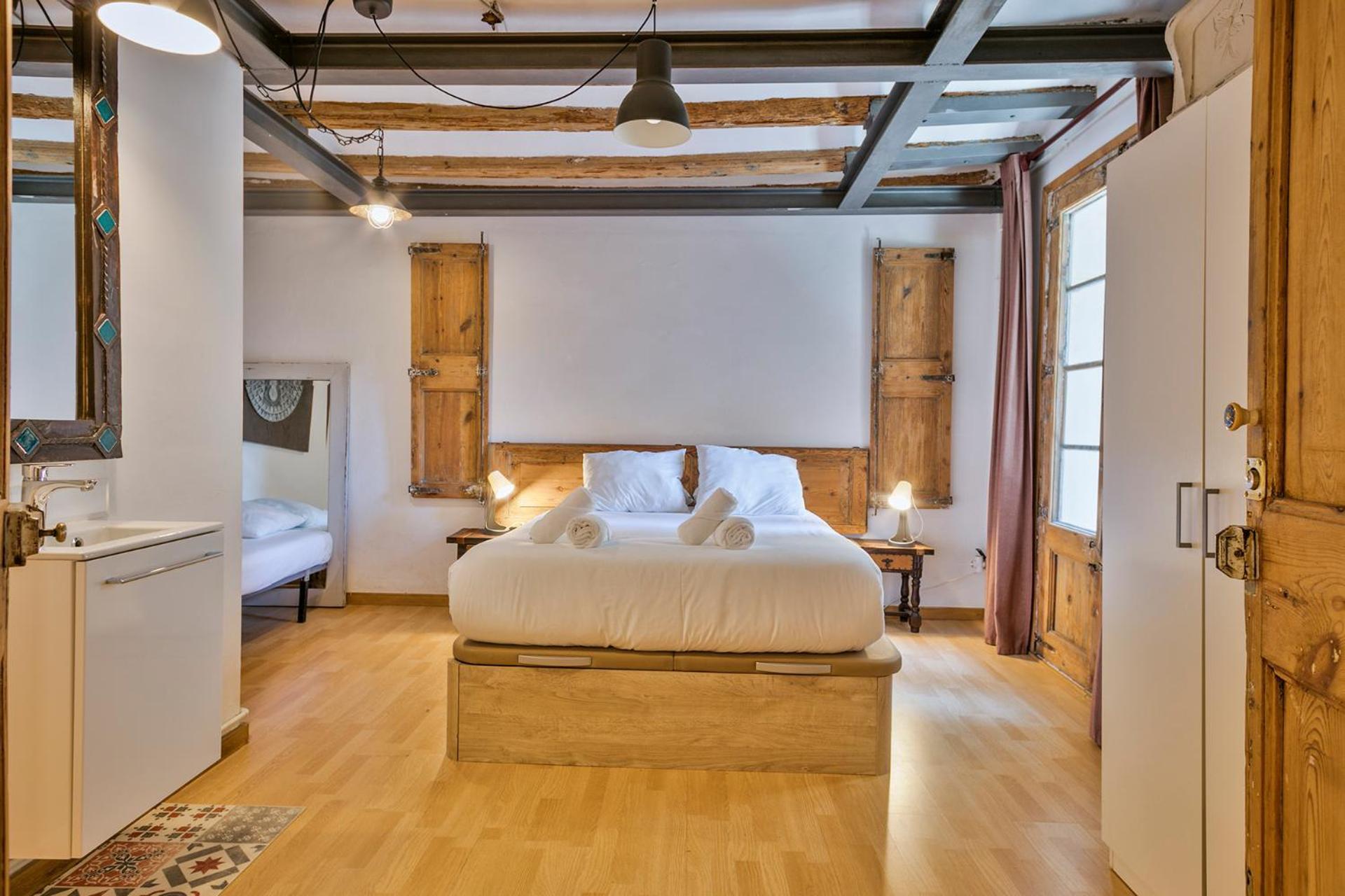 Appartement Encanto En Las Ramblas: Espacio Perfecto Para 9