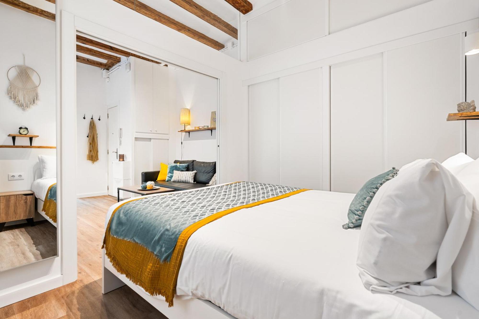 Apartment Almirall 11 *