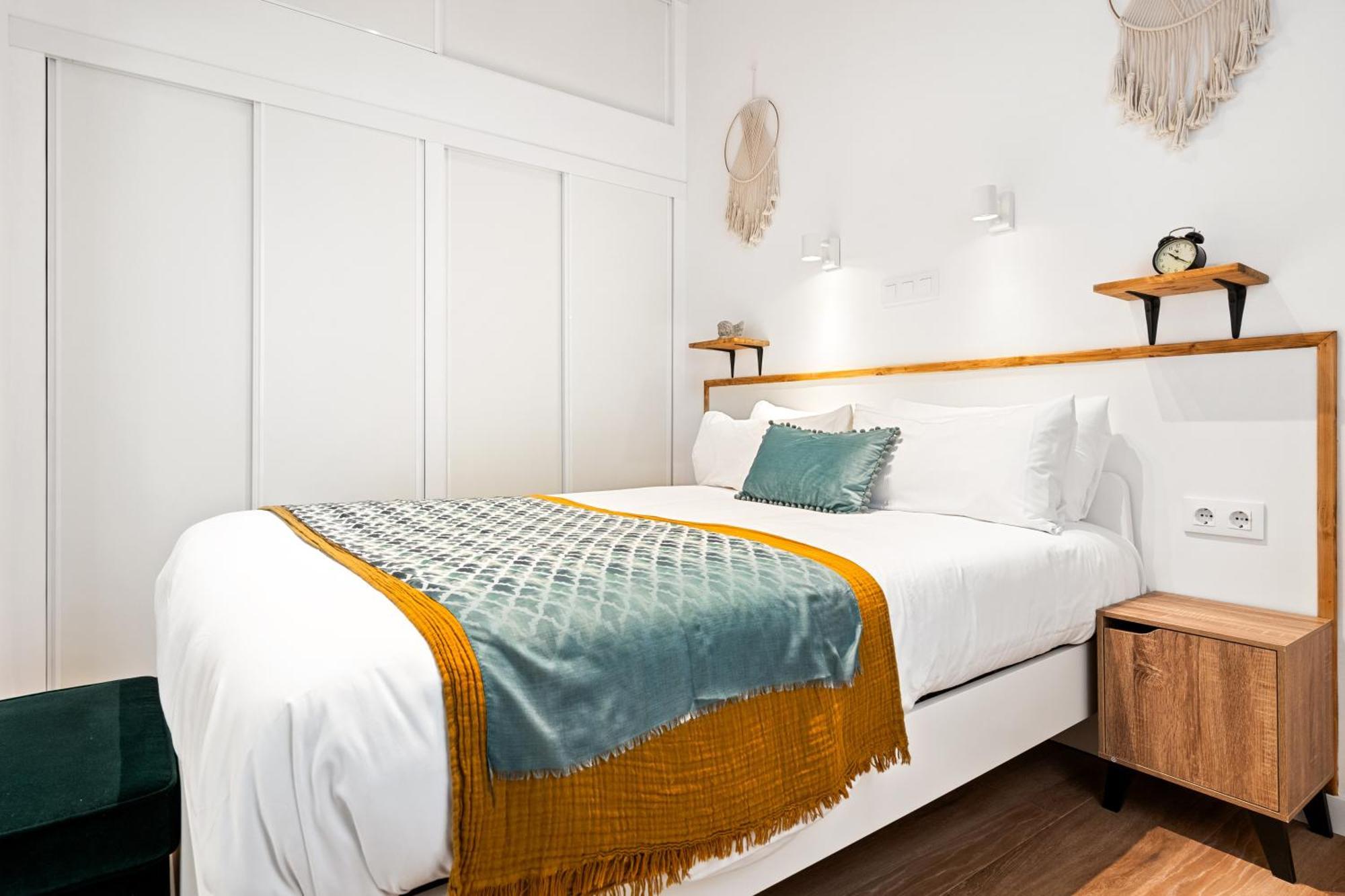 Apartment Almirall 11 *